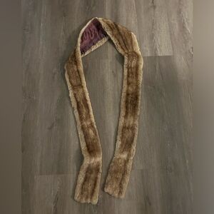Rabbit fur collar scarf